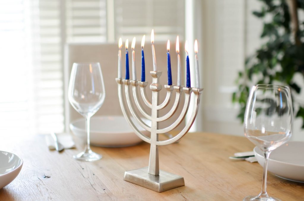 hanukah menorah